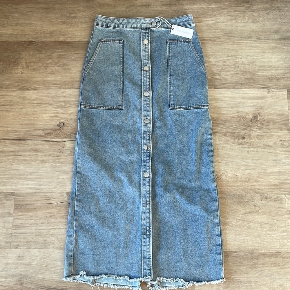 Stitch and Feather Pocket Detail Midi Skirt Medium Denim sz M